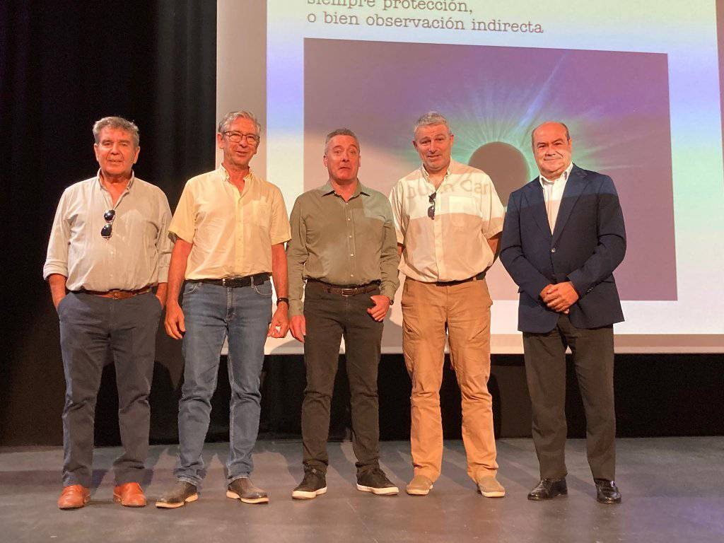 558295306_1247674070723570_7346812681379487052_n